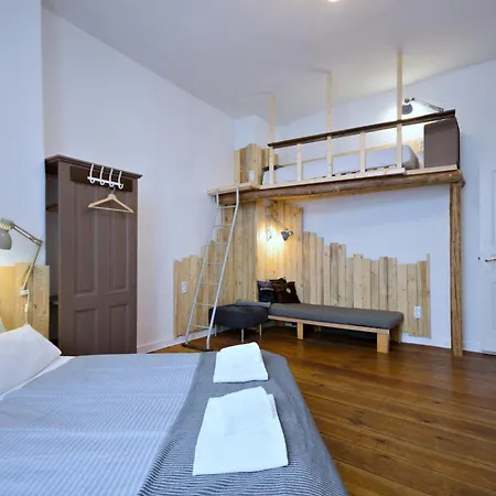 Courtyard Apartment